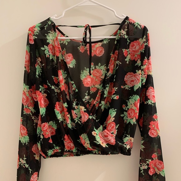 Bebe Floral Top - Picture 2 of 2